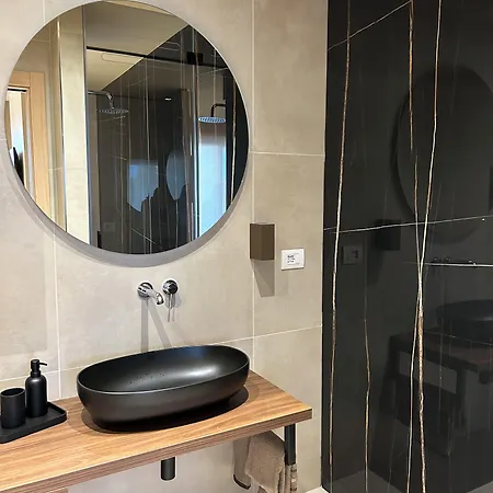 Πανσιόν Golden 2 4*